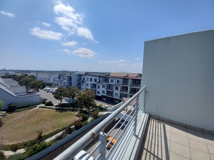 To Let 2 Bedroom Property for Rent in Royal Ascot Western Cape